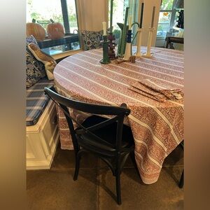 Julia Amory Round Tablecloth & Napkin Set